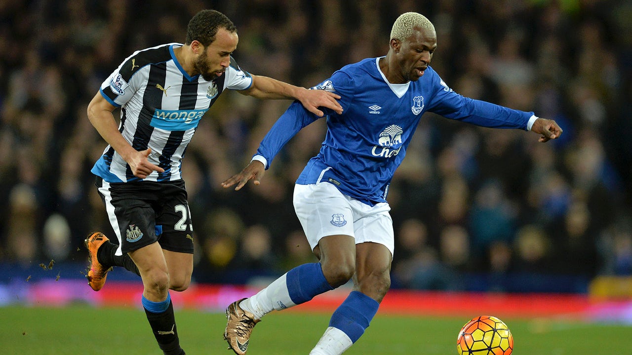 Everton grind out win over ten-man Newcastle